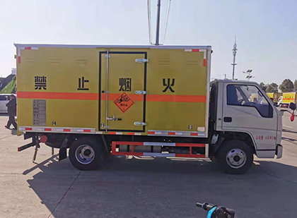 金乡爆破器材运输车技术升级与安全合规新趋势